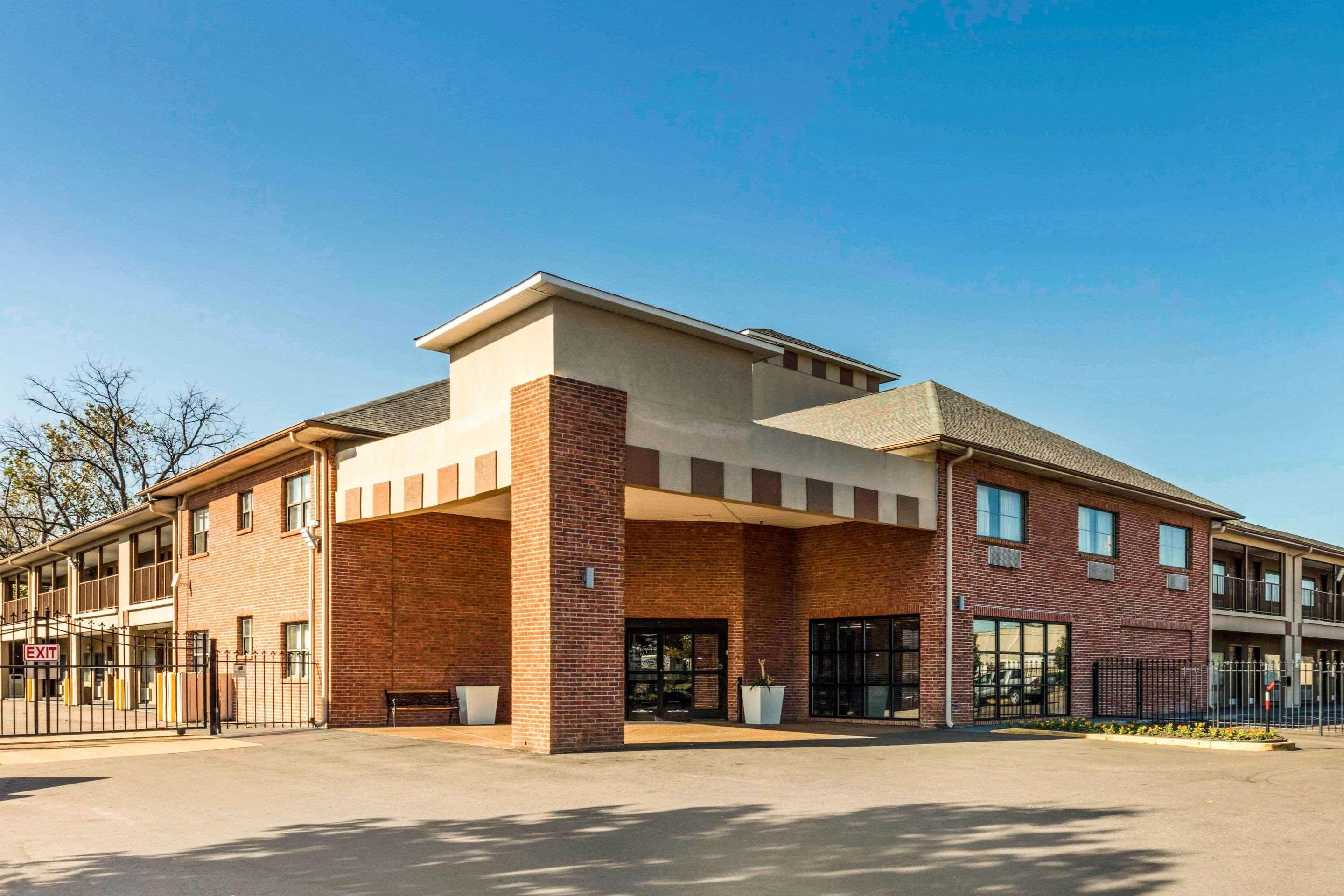 Quality Inn Airport I-240 Memphis Exterior photo