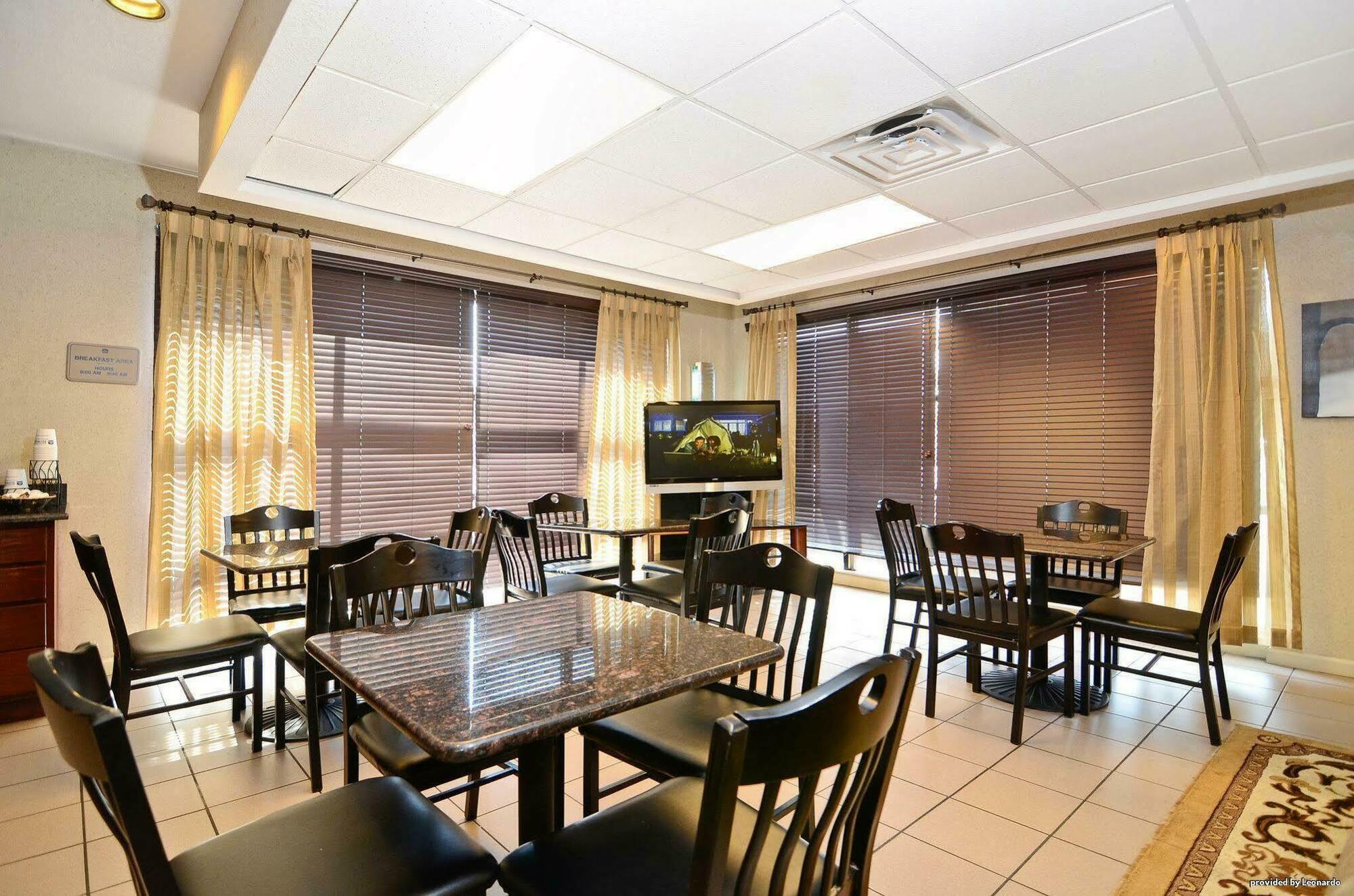 Quality Inn Airport I-240 Memphis Exterior photo