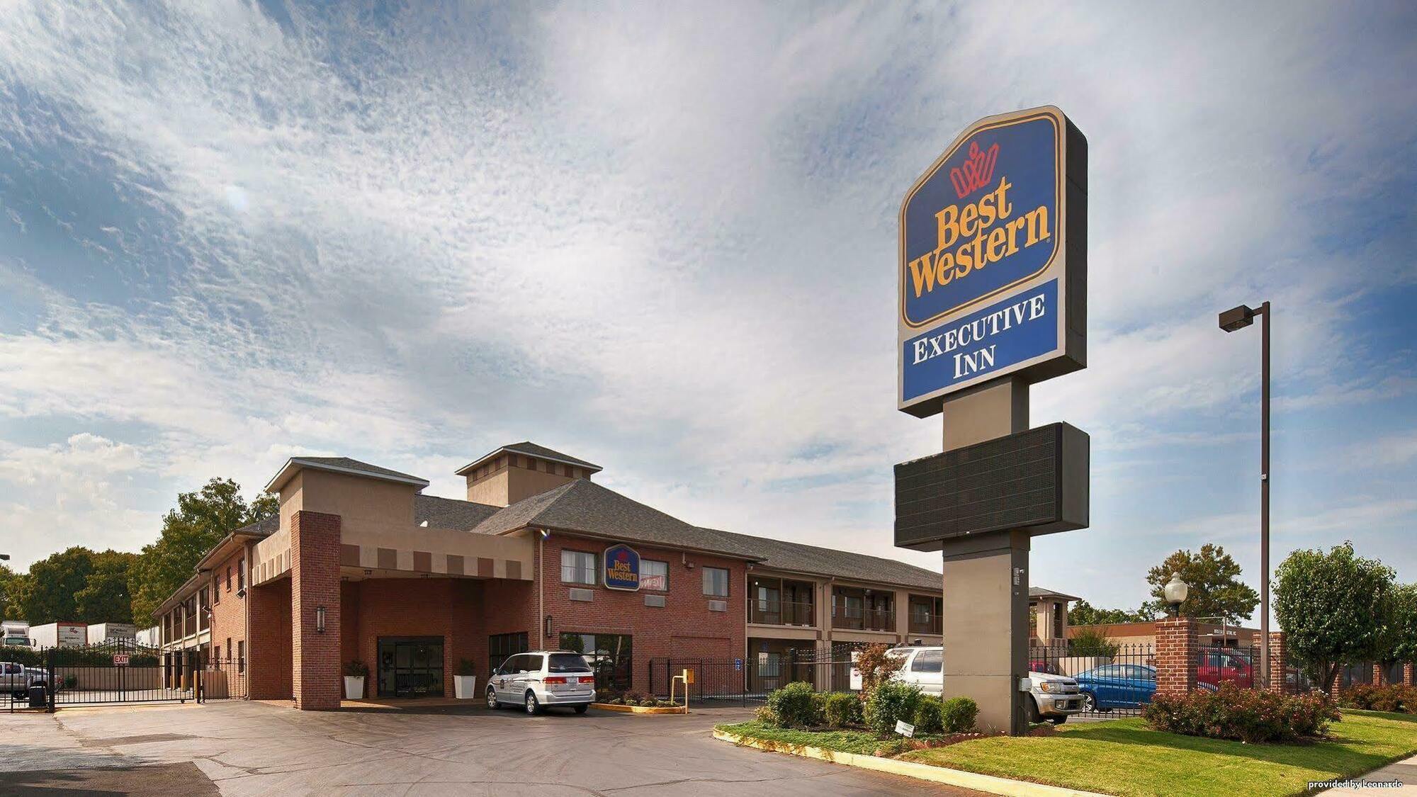 Quality Inn Airport I-240 Memphis Exterior photo
